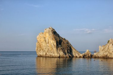 güzel taş vahşi rock Diva Si yakınındaki Black sea coast üzerinde