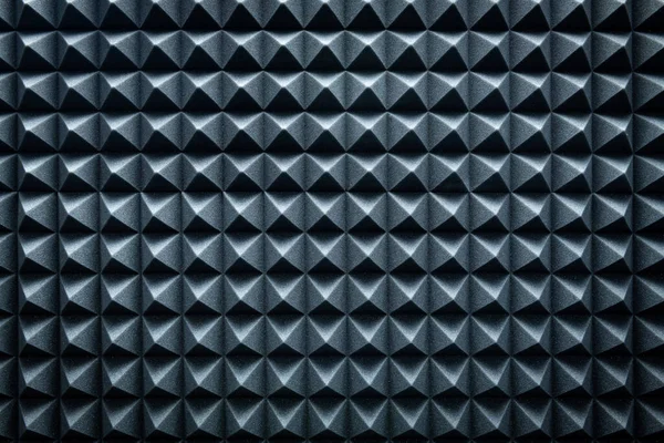 Ses kayıt odasında gri nemlendirici akustik köpük.