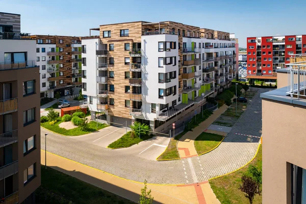 Meergezinsgebouw Uitzicht Vanuit Lucht Viaw Van Blok Van Flats Voorstedelijke — Stockfoto