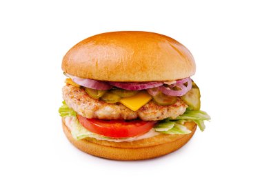 Izgara tavuk burgeri marul, taze domates, turşu, soğan ve peynirle doludur. Altın çörek bu iştah açıcı yemeği tamamlar, onu öğle ya da akşam yemeği için mükemmel yapar..