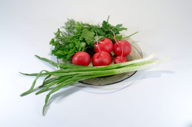 Taze sebzeler masada..