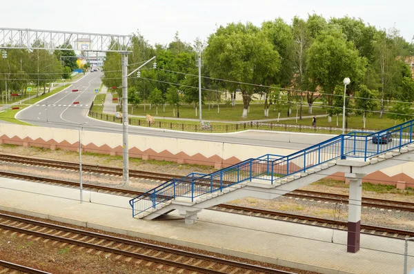 The stairs to the train tracks. — Stock Photo, Image