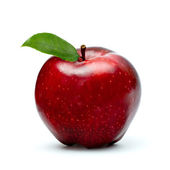 zralé červené jablko s zelená listová izolovaných na bílém