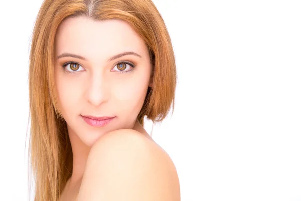 Pelirroja sonriente mujer retrato aislado en blanco — Foto de Stock