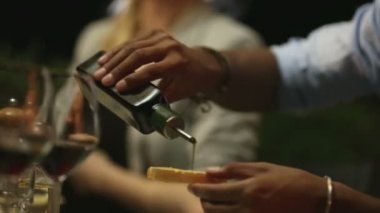 adam ekmek slaytta yağ boşaltma