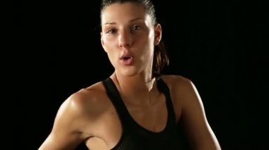 Sporstwear giyen genç atletik kadın 