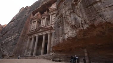 Petra Achaeological sitesi, manastır 