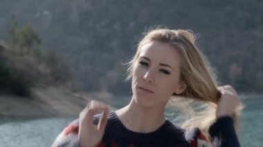 Kadın saç ayarlamak  