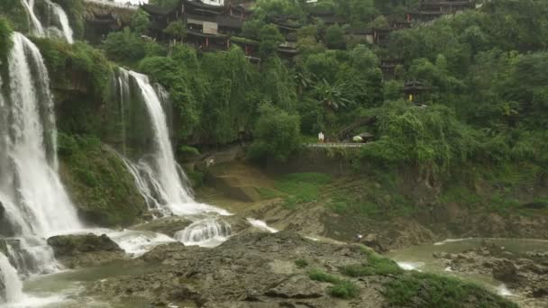 Красивий водоспад Furong — стокове відео