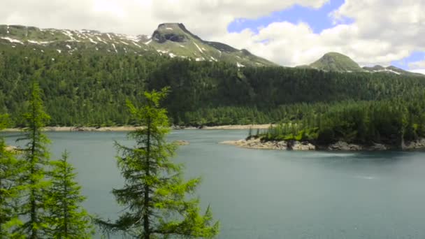 Ορεινό τοπίο στο Alpe Devero στην κοιλάδα Devero — Αρχείο Βίντεο