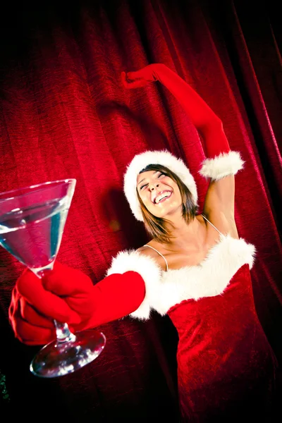 Babbo Natale donna che balla con cocktail — Foto Stock
