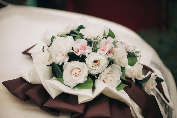 Wonderful luxury wedding bouquet of different flowers — Stock Photo, Image