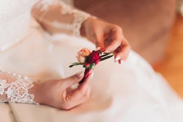 Maravilloso ramo de boda de lujo de diferentes flores — Foto de Stock