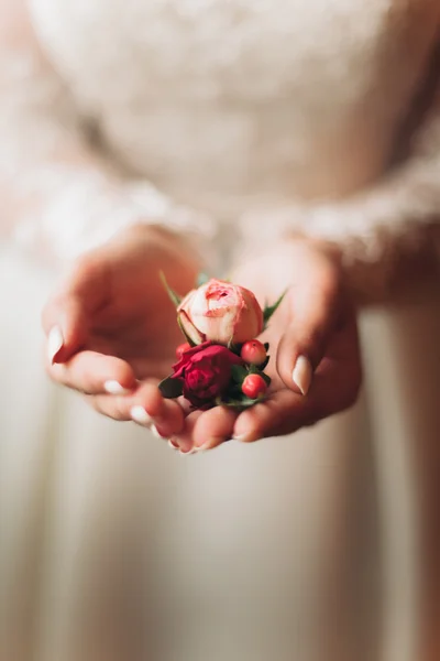 Maravilloso ramo de boda de lujo de diferentes flores —  Fotos de Stock