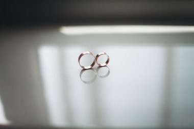 Onlara yakın şık dekorasyonu ile lüks alyans