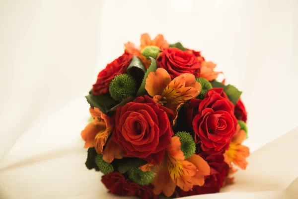 Beautiful luxury wedding bouquet of red flowers — Stock Photo, Image