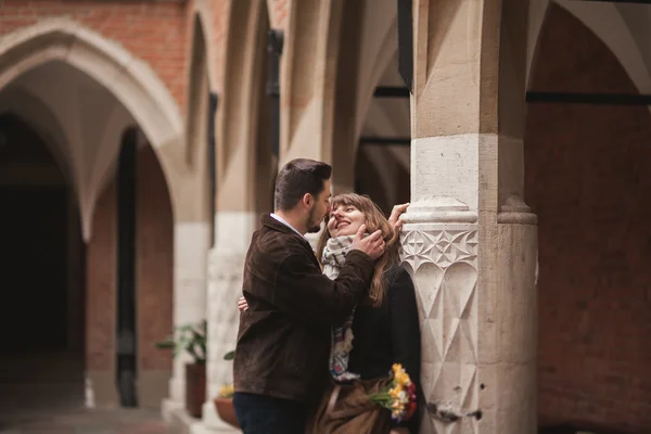 Storia d'amore di coppia felice a Cracovia — Foto Stock