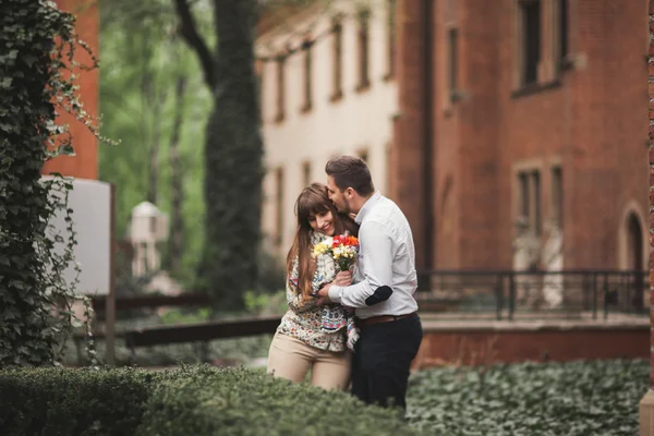 Histoire d'amour d'un couple heureux à Cracovie — Photo