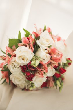 Düğün mükemmel gelin buketi değişik çiçek