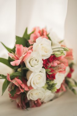 Düğün mükemmel gelin buketi değişik çiçek