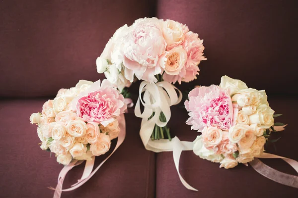 Dokonalý svatební Svatební kytice různých květin — Stock fotografie