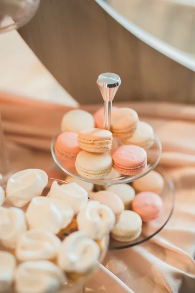 Buffet com uma variedade de doces deliciosos, ideias de comida, celebração — Fotografia de Stock