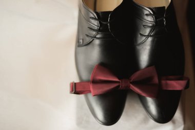 Moda ayakkabıları ve aksesuarlar.