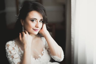 Düğün sabahı peçeli güzel bir gelin portresi.