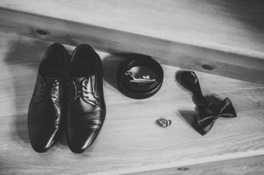 Moda ayakkabıları ve aksesuarlar.