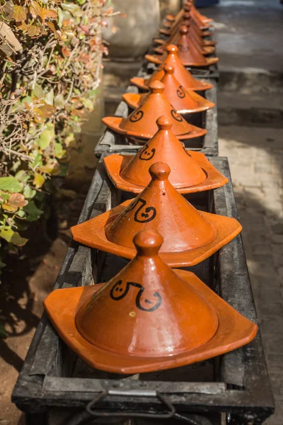 Rabat tipik bir restoranda taijine dizi