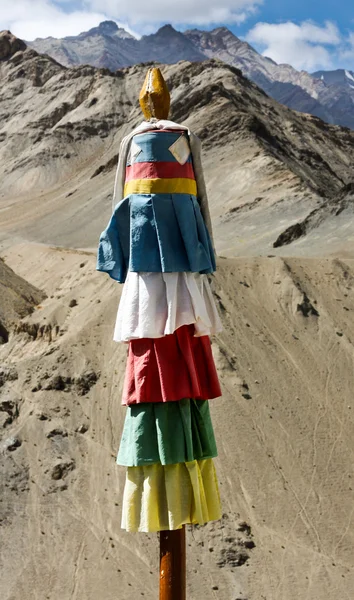 Bønneflagg i fjellene, Ladakh, India . – stockfoto