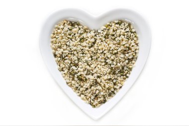 Kenevir tohumu kalbinde seramik yay şeklinde