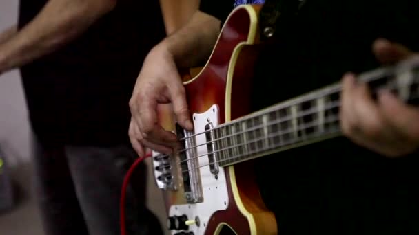 Musicien jouant guitare électrique — Video