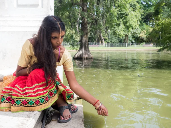 Beautiful and melancholic young indian woman — Stock Photo, Image