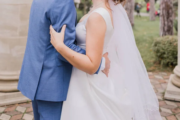 Noivo Com Noiva Juntos Casamento Parque Outono — Fotografia de Stock