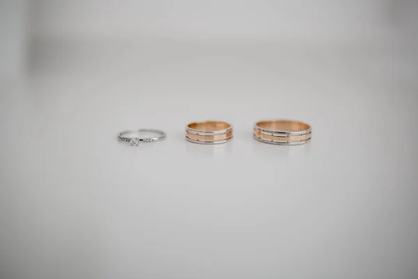 Wedding Gold Rings Table Close — Stock Photo, Image