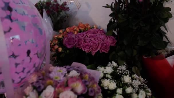 Fleurs Cadeaux Dans Coin Pendant Les Vacances — Video