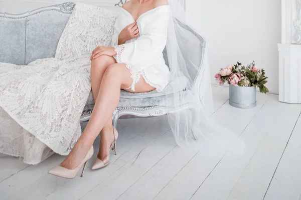 Sposa Vestita Bianco Andrà Matrimonio Mattino — Foto Stock