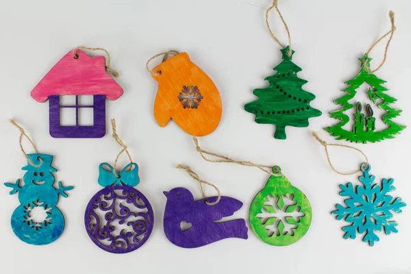 Jouets Noël Multicolores Bois Sur Fond Blanc — Photo