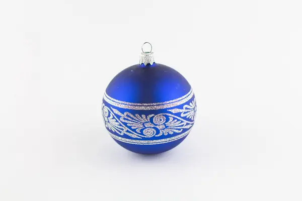 Una Bola Azul Para Árbol Navidad Sobre Fondo Blanco —  Fotos de Stock