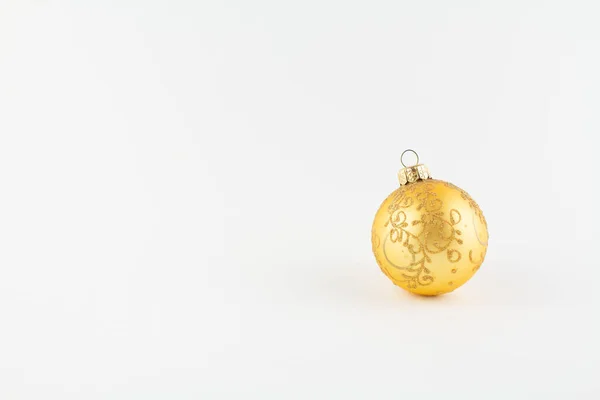 Palla Oro Albero Natale Bianco — Foto Stock