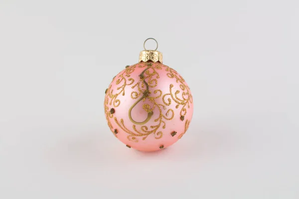 Una Bola Rosa Para Árbol Navidad Sobre Fondo Blanco —  Fotos de Stock