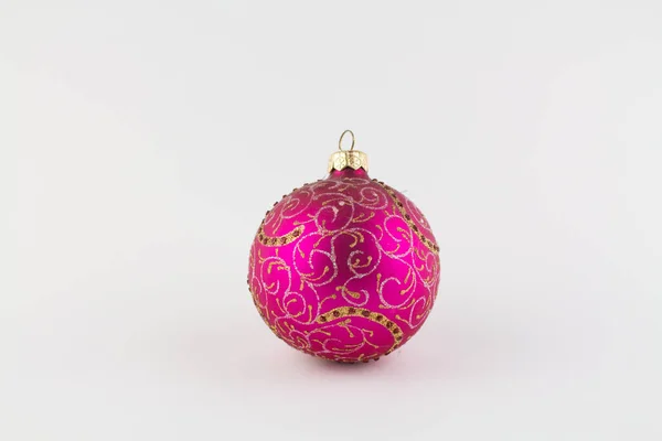 Une Boule Rose Pour Arbre Noël Sur Fond Blanc — Photo