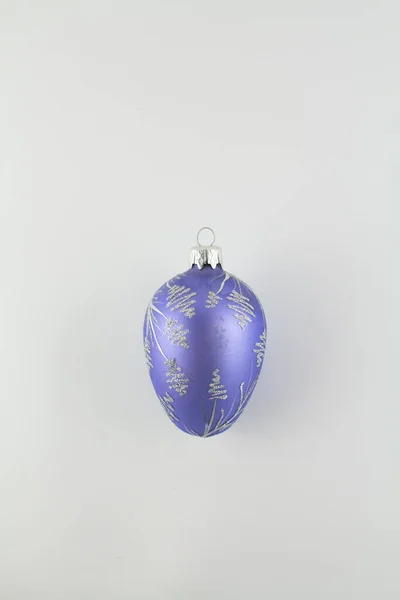 Una Bola Azul Para Árbol Navidad Sobre Fondo Blanco — Foto de Stock
