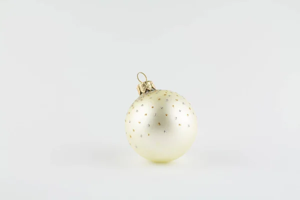 Arka Planda Noel Ağacı Için Bir Sürü Gümüş Top Var — Stok fotoğraf