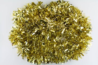 Noel için altın bir çelenk Tatil arka planında