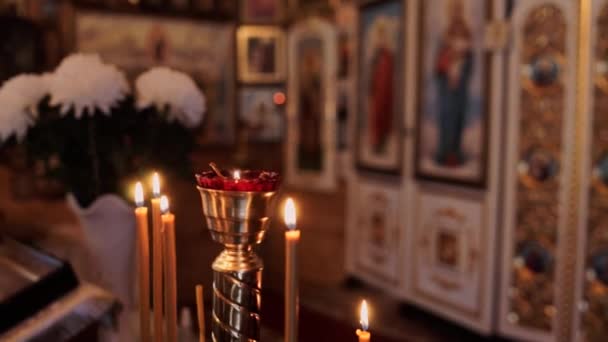 Beaucoup Bougies Une Brûlure Dans Église — Video