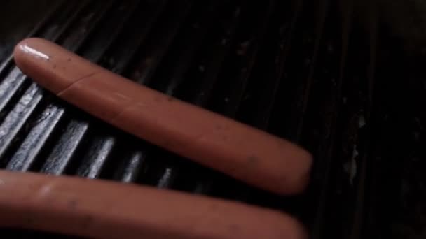 Sosis Hot Dog Panjang Dipanggang Dalam Wajan — Stok Video