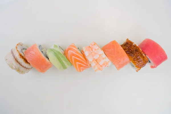 Rolos Com Diferentes Recheios Dragões Cozinha Japonesa — Fotografia de Stock