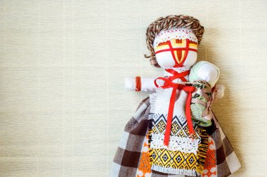 El yapımı Tekstil bez bebek, Bez Bebek 'Motanka' etnik tarzı, Ukrayna'nın eski kültür halk el sanatları geleneği. Ukrayna'dan en popüler Hatıra Eşyası vardır.